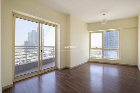 Apartment in Jumeirah Lake Towers, Dubai, UAE 2 bedrooms, 123.3 sq.m. № 624315 - photo 1
