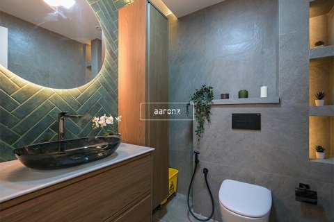 Apartment in Discovery Gardens, Dubai, UAE 1 bedroom, 88 sq.m. № 624215 - photo 13