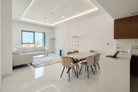 Apartment in Al Furjan, Dubai, UAE 2 bedrooms, 116 sq.m. № 753924 - photo 1