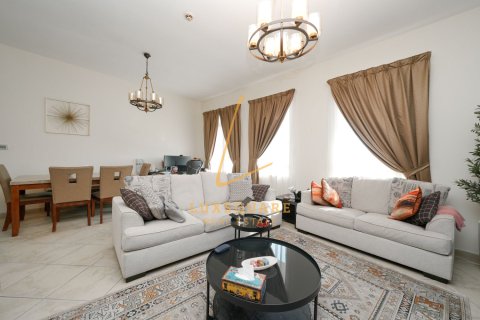 Apartmen di Motor City, Dubai, UAE 2 bilik tidur, 182 meter persegi № 753925 - foto 19