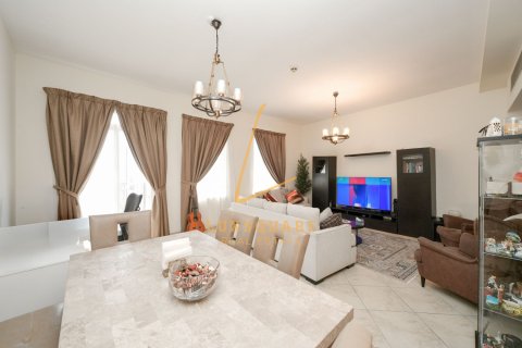 Apartmen di Motor City, Dubai, UAE 2 bilik tidur, 182 meter persegi № 753925 - foto 1