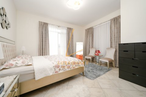 Apartmen di Motor City, Dubai, UAE 2 bilik tidur, 182 meter persegi № 753925 - foto 2