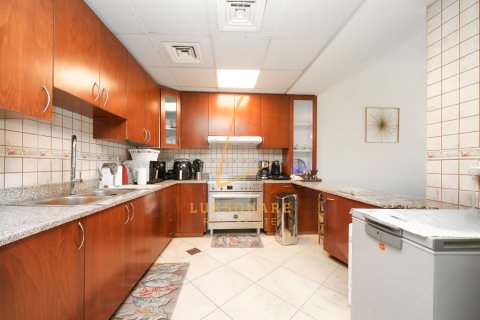 Apartmen di Motor City, Dubai, UAE 2 bilik tidur, 182 meter persegi № 753925 - foto 17