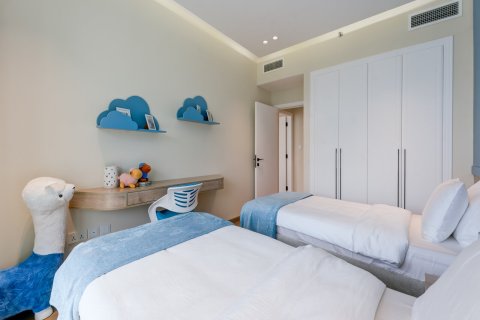 Lägenhet till försäljning i Dubai Marina, Dubai, UAE 2 sovrum, 136 kvm Nr. 695992 - fotografi 13