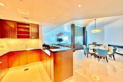 Apartment in The Marina, Abu Dhabi, UAE 3 bedrooms, 222 sq.m. № 604597 - photo 20