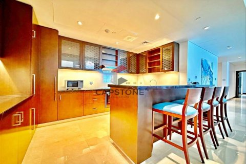 Apartment in The Marina, Abu Dhabi, UAE 3 bedrooms, 222 sq.m. № 604597 - photo 12