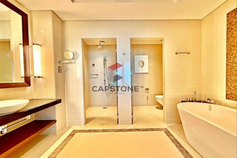 Apartment in The Marina, Abu Dhabi, UAE 3 bedrooms, 222 sq.m. № 604597 - photo 27
