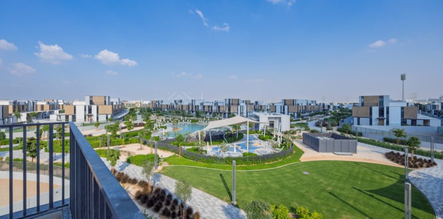 Shtëpi në qytet në Mudon, Dubai, Emiratet e Bashkuara Arabe 4 dhoma gjumi, 299 m2. № 726425