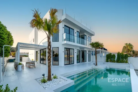 Βίλα σε Palm Jumeirah, Dubai, ΗΑΕ 4 υπνοδωμάτια, 550 τ.μ. Αρ. 649467 - φωτογραφία 1