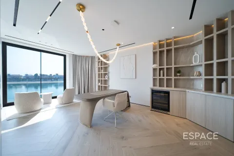 Βίλα σε Palm Jumeirah, Dubai, ΗΑΕ 4 υπνοδωμάτια, 550 τ.μ. Αρ. 649467 - φωτογραφία 2