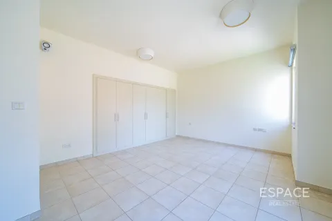 Townhouse til salg i Dubai Sports City, Dubai, UAE 4 soveværelser, 311 kvm № 649463 - foto 3