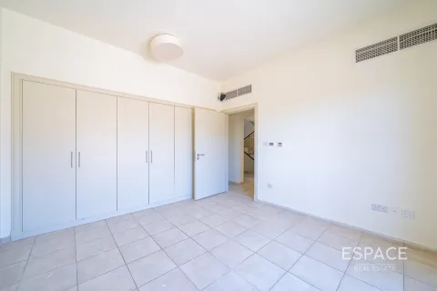 Townhouse til salg i Dubai Sports City, Dubai, UAE 4 soveværelser, 311 kvm № 649463 - foto 8