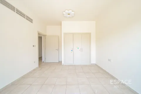Townhouse til salg i Dubai Sports City, Dubai, UAE 4 soveværelser, 311 kvm № 649463 - foto 11