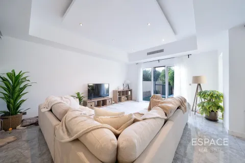 Vilë në Arabian Ranches, Dubai, Emiratet e Bashkuara Arabe 2 dhoma gjumi, 175 m2. № 649468 - Foto 2