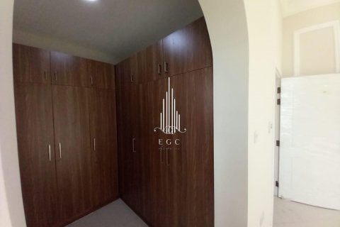 Vila v Al Shawamekh, Abu Dhabi, SAE 6 ložnice, 706.1 m² Č.: 549017 - fotografie 9
