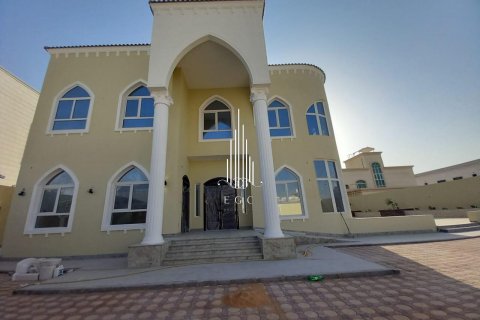 Vila v Al Shawamekh, Abu Dhabi, SAE 6 ložnice, 706.1 m² Č.: 549017 - fotografie 22