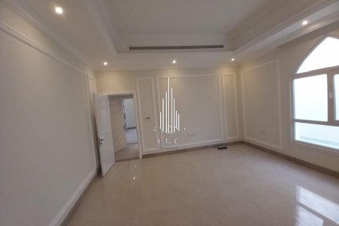 Vila v Al Shawamekh, Abu Dhabi, SAE 6 ložnice, 706.1 m² Č.: 549017 - fotografie 6