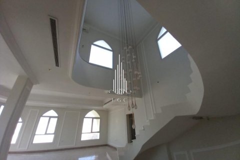 Vila v Al Shawamekh, Abu Dhabi, SAE 6 ložnice, 706.1 m² Č.: 549017 - fotografie 10