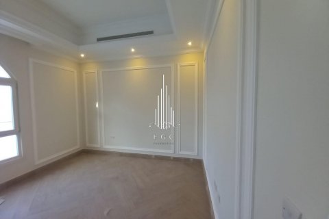 Vila v Al Shawamekh, Abu Dhabi, SAE 6 ložnice, 706.1 m² Č.: 549017 - fotografie 5