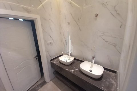 Vila v Al Shawamekh, Abu Dhabi, SAE 6 ložnice, 706.1 m² Č.: 549017 - fotografie 15