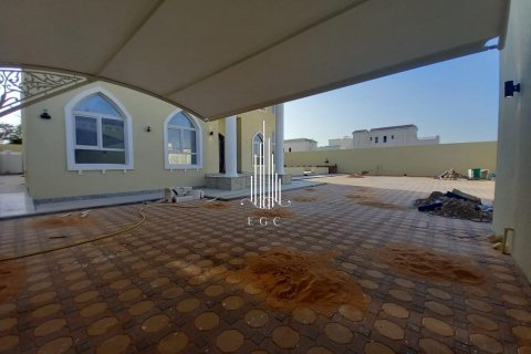 Vila v Al Shawamekh, Abu Dhabi, SAE 6 ložnice, 706.1 m² Č.: 549017 - fotografie 19