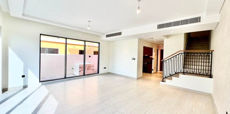 Radhus i Dubai, UAE 5 sovrum, 306 kvm Nr. 764078