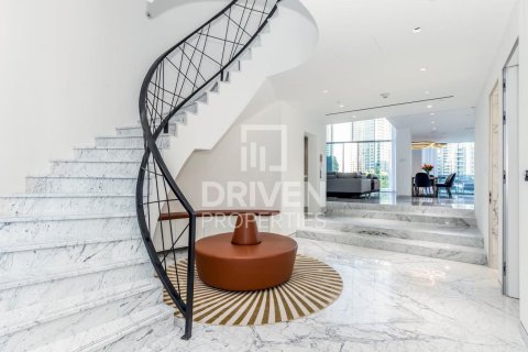 Vilë në Dubai Marina, Dubai, Emiratet e Bashkuara Arabe 4 dhoma gjumi, 413 m2. № 654944 - Foto 24