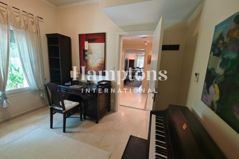 The Springs, Dubai, संयुक्त अरब अमीरात में विला, 4 बेडरूम, 250.838 वर्ग मीटर, संख्या 702207 - फ़ोटो 2