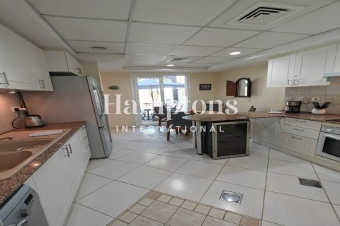 The Springs, Dubai, संयुक्त अरब अमीरात में विला, 4 बेडरूम, 250.838 वर्ग मीटर, संख्या 702207 - फ़ोटो 6