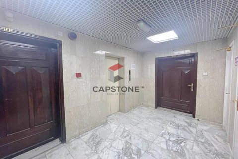 Budova v Mohamed Bin Zayed City, Abu Dhabi, SAE 1 izba, 929 m2 č. 600924 - Fotografia 9