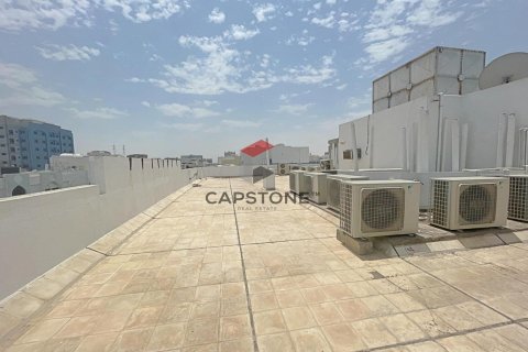 Budova v Mohamed Bin Zayed City, Abu Dhabi, SAE 1 izba, 929 m2 č. 600924 - Fotografia 13