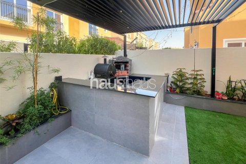 Villetta a schiera in vendita a Dubai Land, Dubai, EAU 4 camere da letto, 207 mq. № 626014 - foto 3