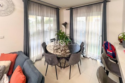 Villetta a schiera in vendita a Dubai Land, Dubai, EAU 4 camere da letto, 207 mq. № 626014 - foto 5