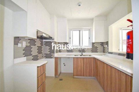Řadový dům v Dubai Land, Dubai, SAE 4 ložnice, 207 m² Č.: 626013 - fotografie 4
