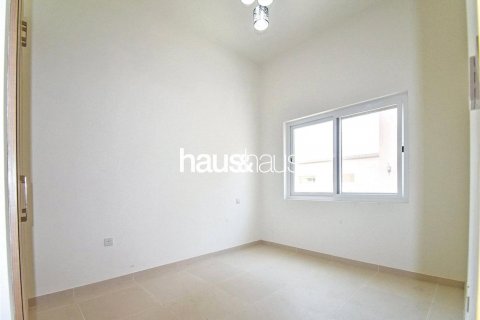 Řadový dům v Dubai Land, Dubai, SAE 4 ložnice, 207 m² Č.: 626013 - fotografie 7