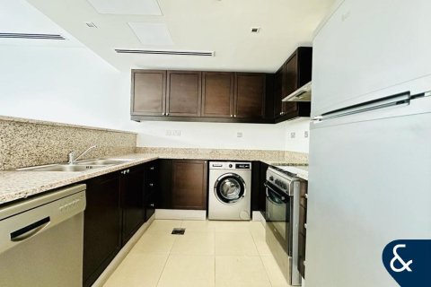 Townhouse de vânzare în Jumeirah Village Circle, Dubai, EAU 2 dormitoare, 180 mp. №667271 - poză 11