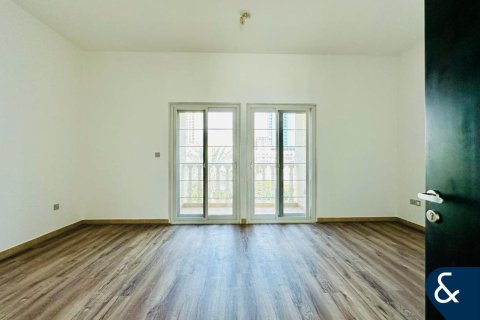 Townhouse de vânzare în Jumeirah Village Circle, Dubai, EAU 2 dormitoare, 180 mp. №667271 - poză 4