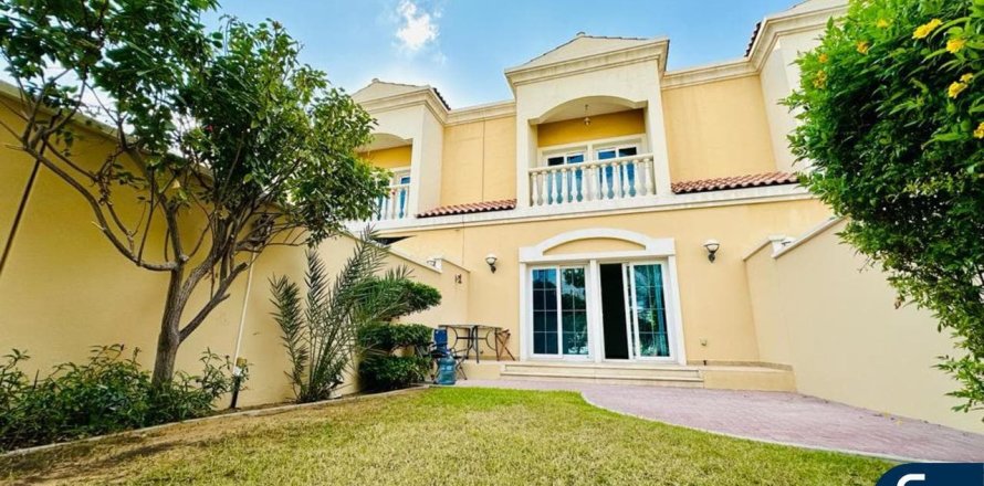 Townhouse în Jumeirah Village Circle, Dubai, EAU 2 dormitoare, 180 mp.  №667271