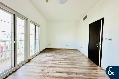 Townhouse de vânzare în Jumeirah Village Circle, Dubai, EAU 2 dormitoare, 180 mp. №667271 - poză 7