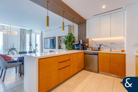 Купить квартиру в Джумейра Бич Резиденс, Дубай, ОАЭ 2 спальни, 131м2, № 667269 - фото 4