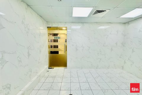 Office in Deira, Dubai, UAE 210.8 sq.m. № 647831 - photo 7