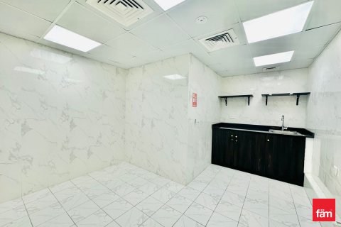 Office in Deira, Dubai, UAE 210.8 sq.m. № 647831 - photo 9