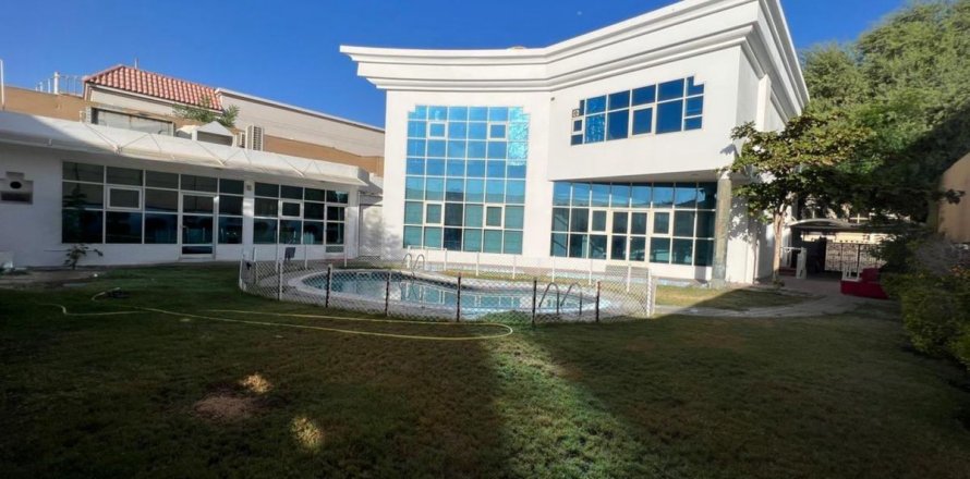 Vilă în Mirdif, Dubai, EAU 5 dormitoare, 1393.5 mp.  №647827