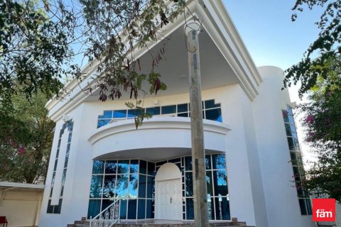 Vilă de închiriat în Mirdif, Dubai, EAU 5 dormitoare, 1393.5 mp.  №647827 - poză 2