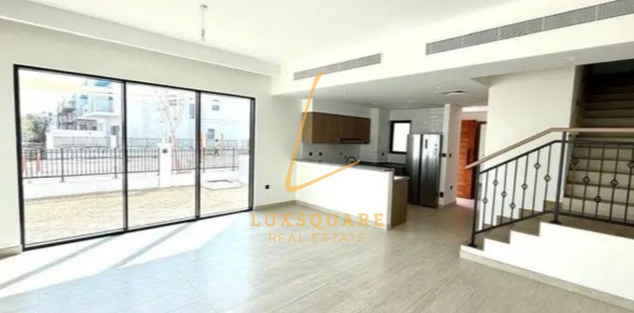 Villa in Damac Lagoons, Dubai, VAE: 4 Schlafzimmer, 146 m2 Nr. 705552