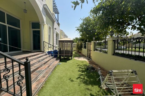 Üürile anda villa asukohaga Dubai, AÜE: 5 magamistoaga, 570.3 m² Nr 702757 - pilt 14