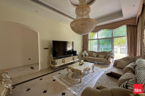 Üürile anda villa asukohaga Dubai, AÜE: 5 magamistoaga, 570.3 m² Nr 702757 - pilt 3