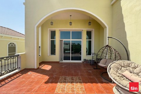 Üürile anda villa asukohaga Dubai, AÜE: 5 magamistoaga, 570.3 m² Nr 702757 - pilt 15