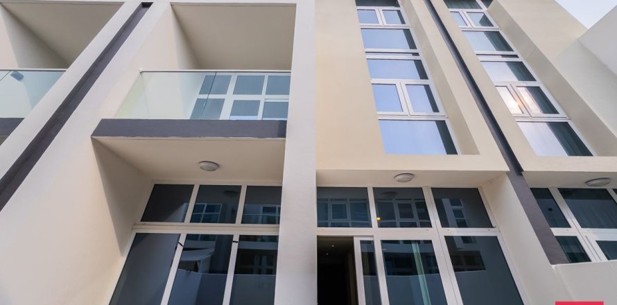 Kuća u nizu u Dubai, UAE 112.2 m2, 5 spavaćih soba Br. 702756