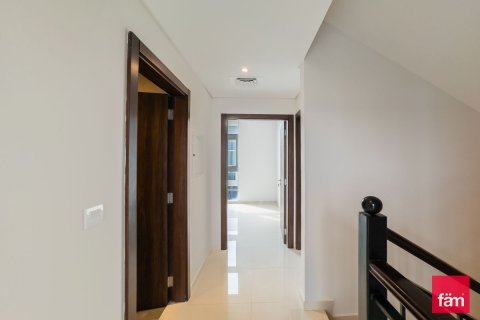 Kuća u nizu u Dubai, UAE 5 spavaćih soba, 112.2 m2 Br. 702756 - fotografija 3